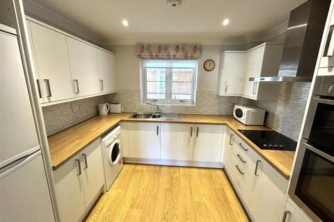 2 bedroom retirement property for sale, Malmesbury Road, Chippenham