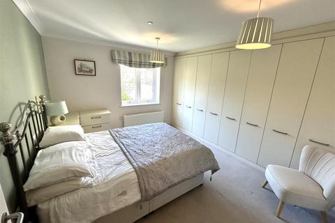2 bedroom retirement property for sale, Malmesbury Road, Chippenham