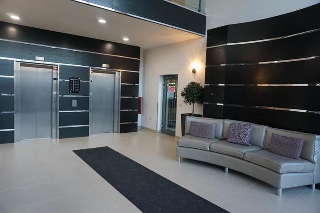 Concierge Entrance
