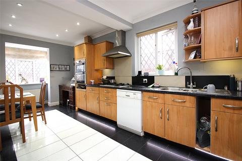 4 bedroom detached house for sale, Molesey Road, Walton On Thames, KT12