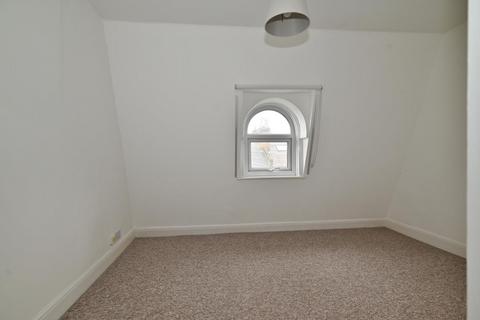 3 bedroom terraced house to rent, Lion Road, Twickenham TW1