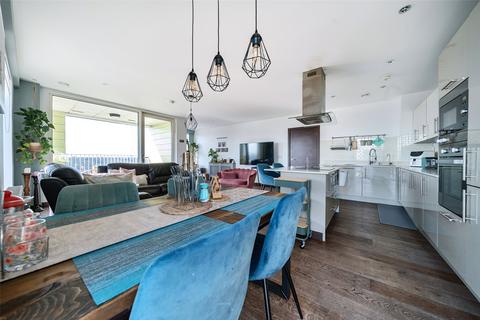 3 bedroom apartment for sale, Telcon Way, Greenwich