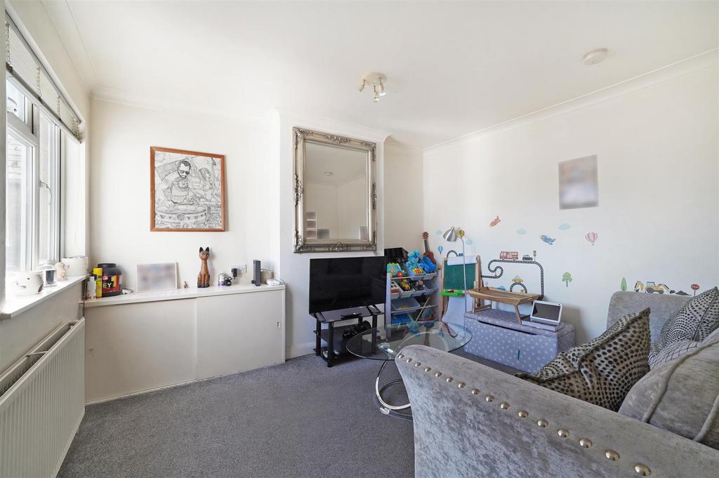 38 A Vicarage Road - l Eq Gw Uu Jc QFz F3 HC9 Sh T.jpg