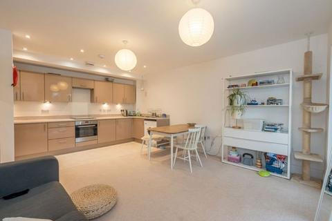2 bedroom flat to rent, Tees House, Liberator Place