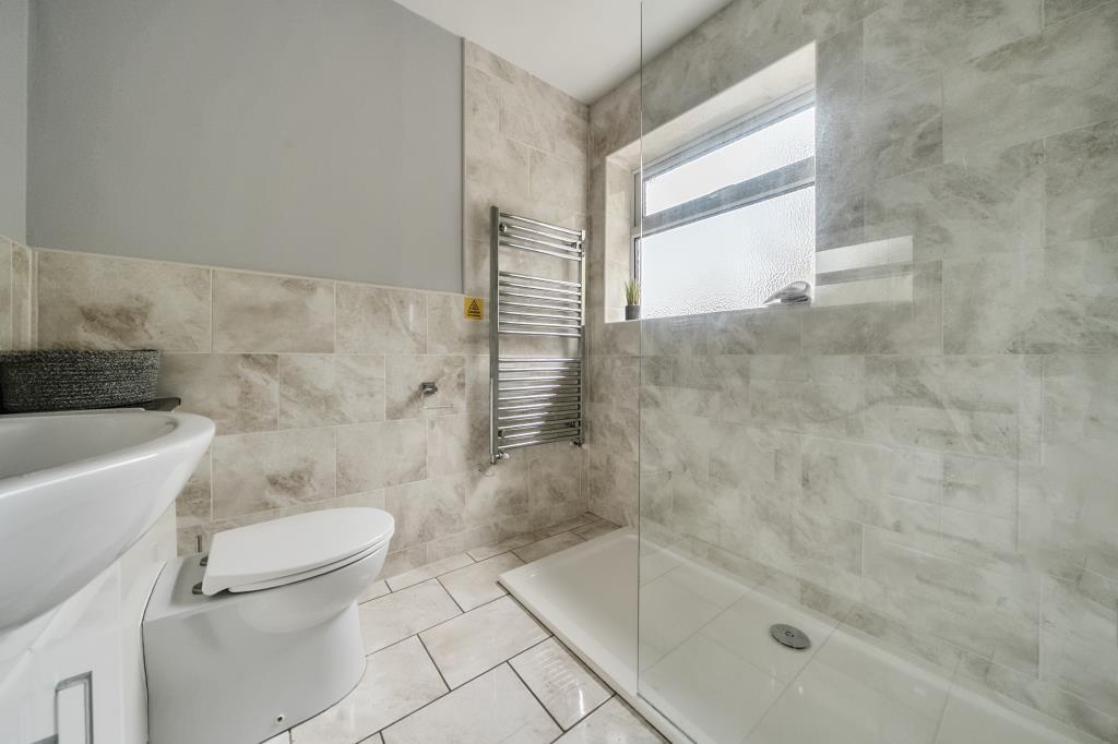 Ensuite shower room