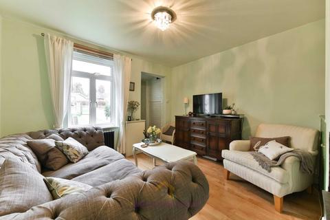 2 bedroom terraced house to rent, Stamford Green Road, Epsom