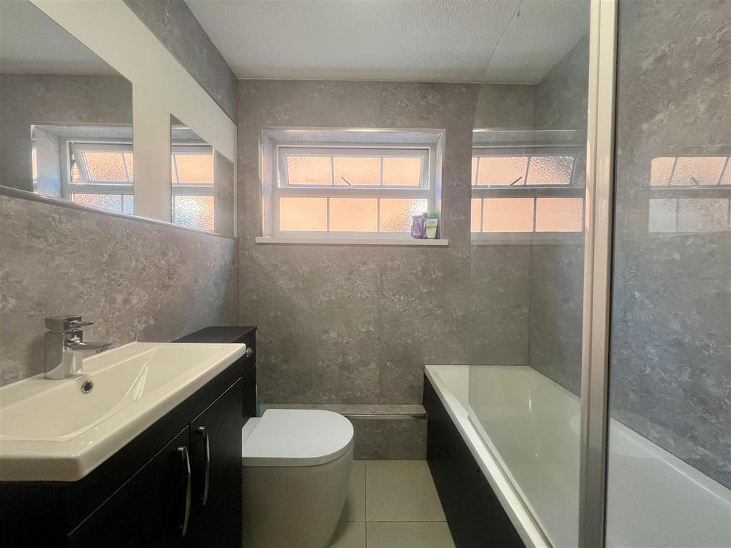 Family bathroom