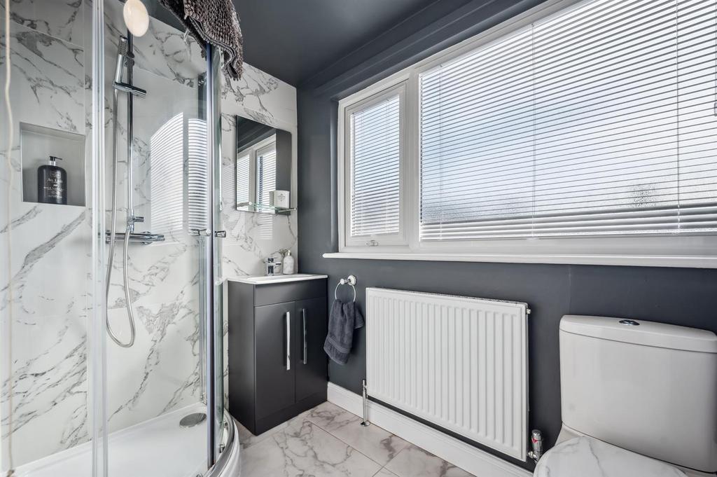 Shower Room.jpg