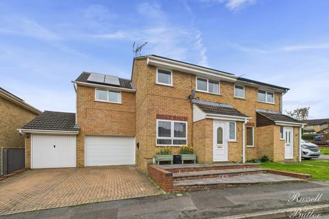 5 Bannerman Drive, Brackley, NN13 6HS