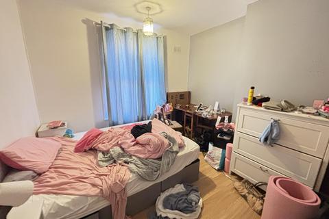 2 bedroom house to rent, Beamsley Grove, Leeds