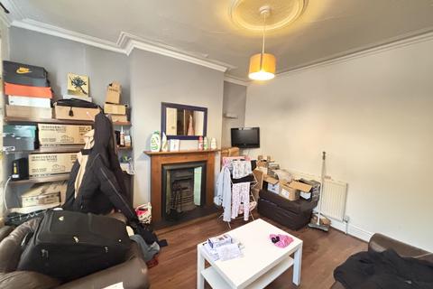 2 bedroom house to rent, Beamsley Grove, Leeds