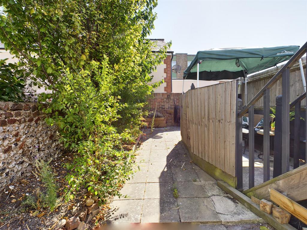 CAM00771 P1-PR0093-STILL09.jpg