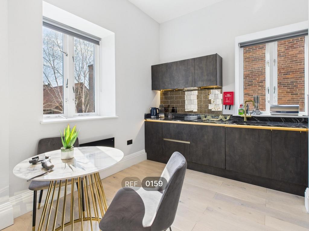 Kitchen &amp; Living area