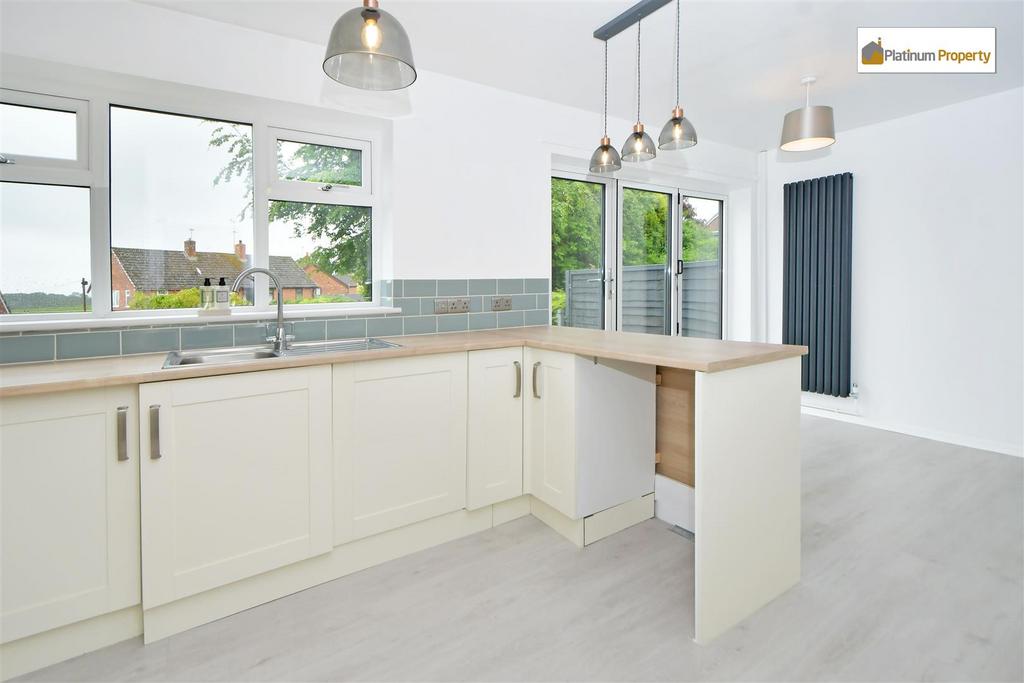 Dining kitchen