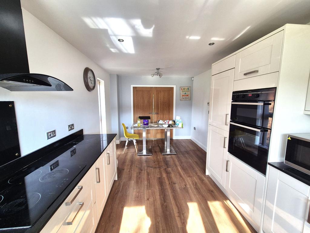 Kitchen diner
