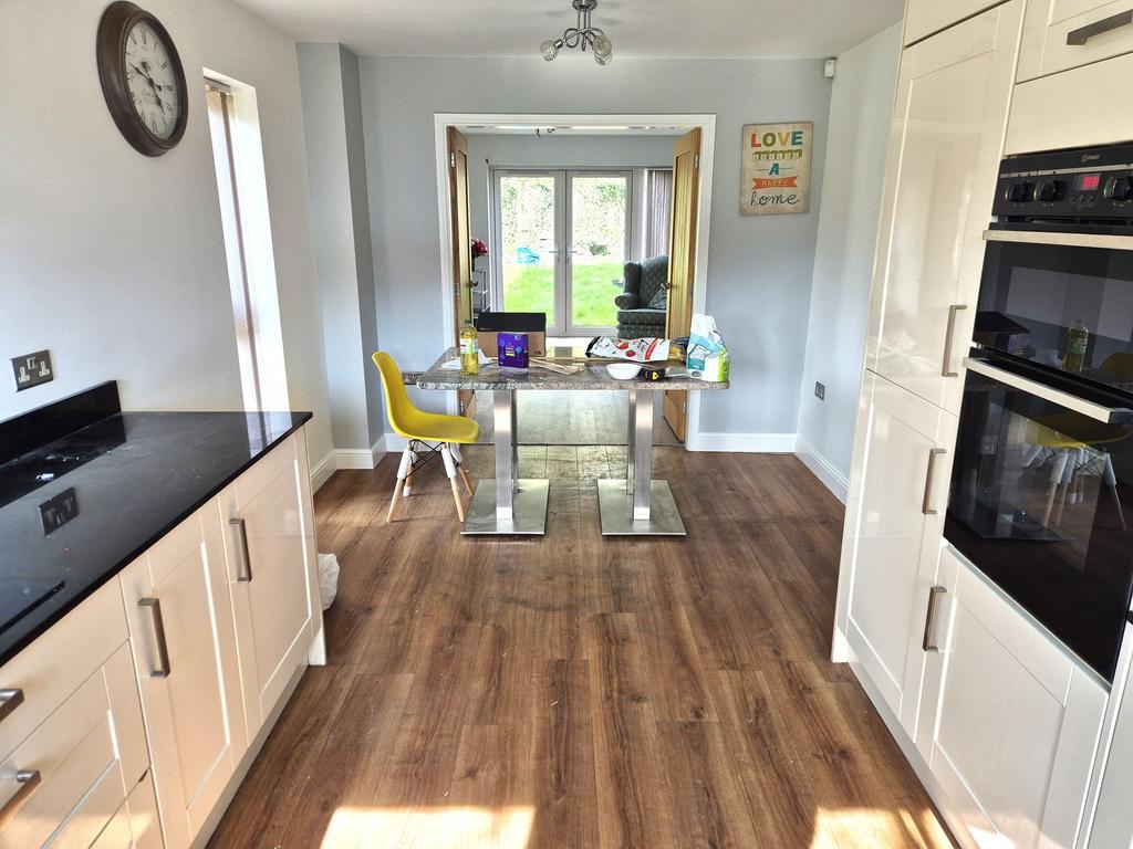 Kitchen diner