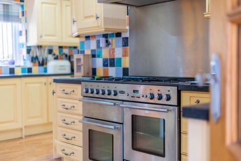 5 bedroom detached house for sale, Windmill Hill Stoke-on-Trent, Staffordshire, ST3 7PG
