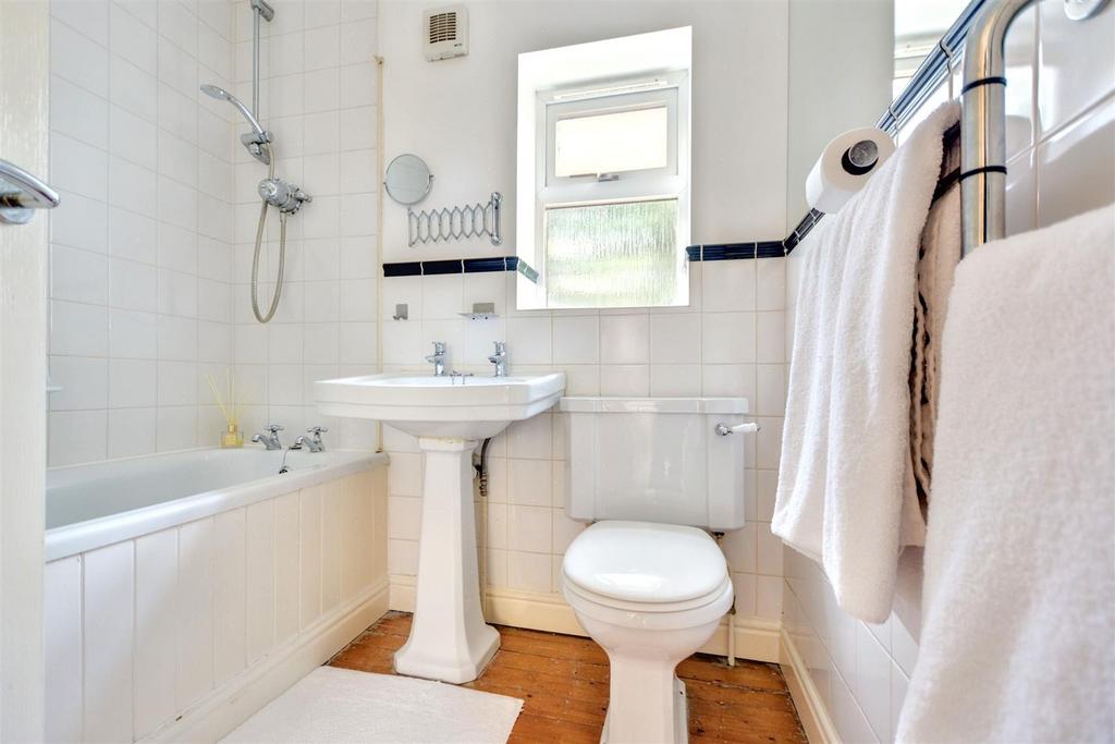 Bathroom.jpeg