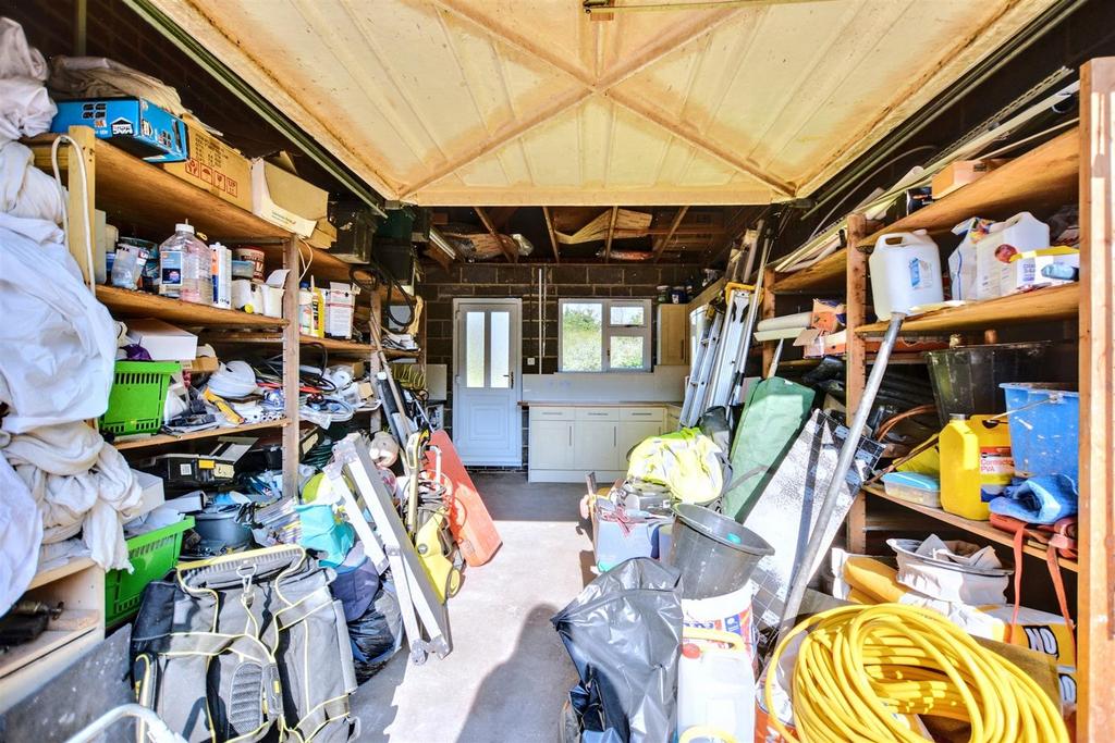 Garage 2.jpeg