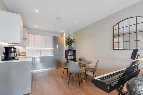 2 bedroom apartment for sale, at Discovery House, Juniper Drive, London SW18