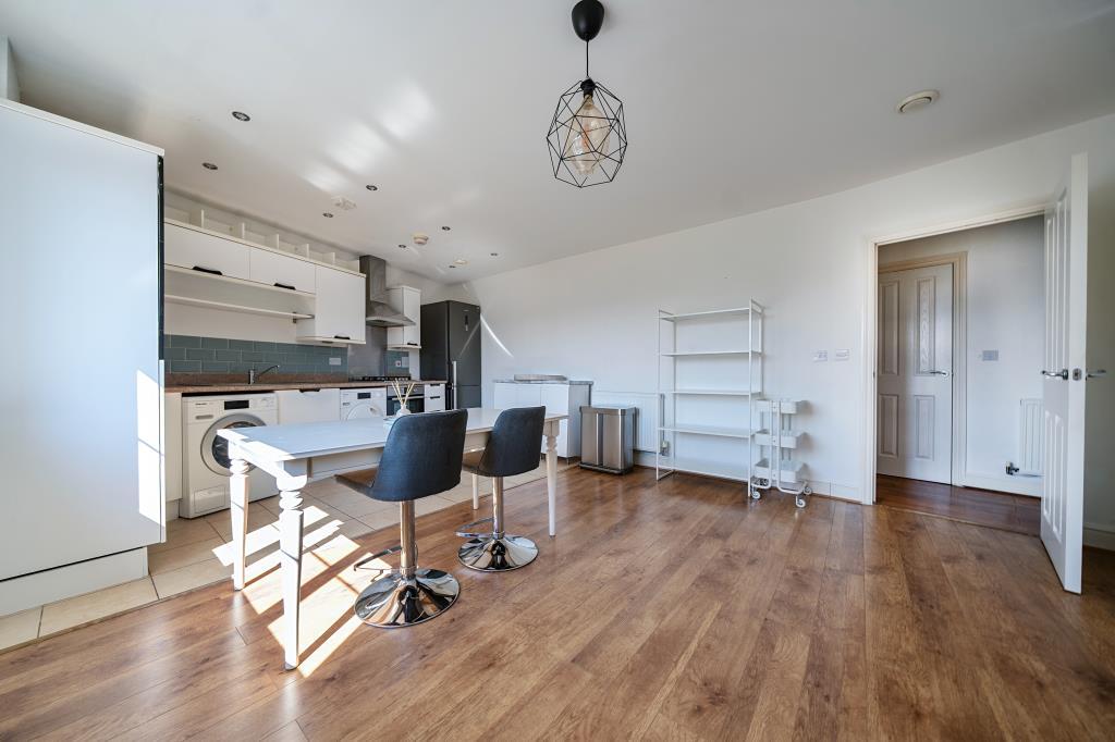 Kitchen/Dining Area