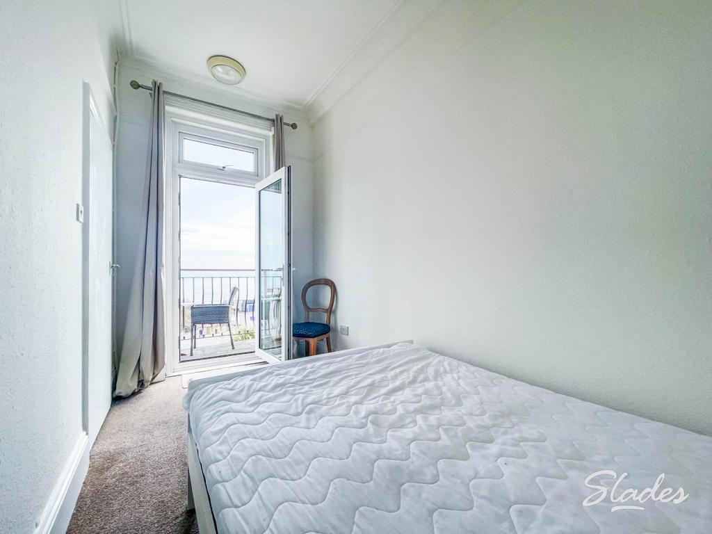 5 undercliff bedroom