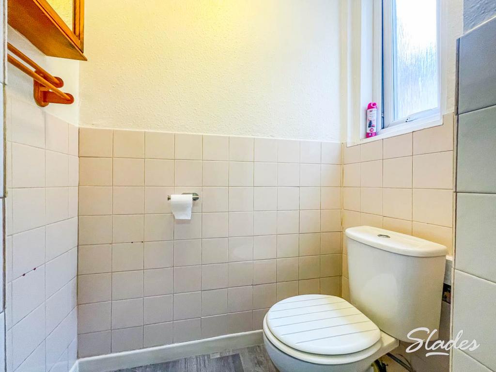 5 undercliff bathroo