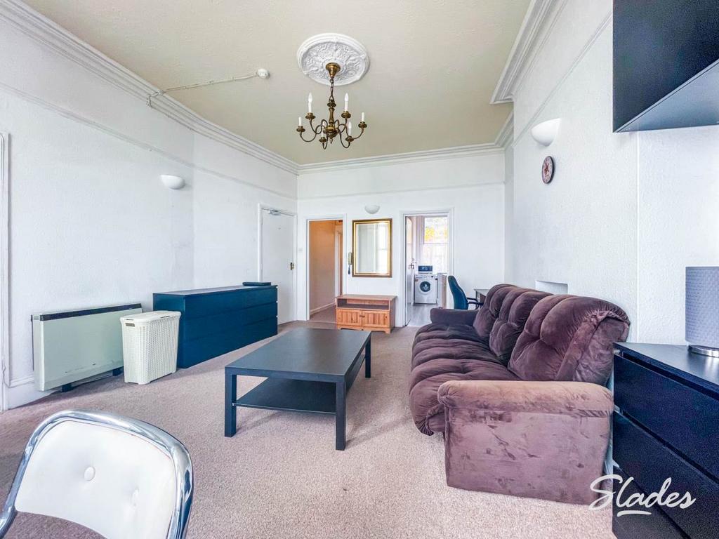 5 undercliff lounge