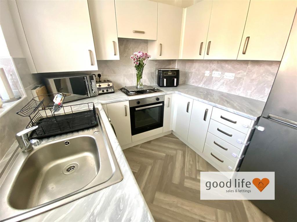 20250403 112637736 i OS85 FORESTROAD.jpg
