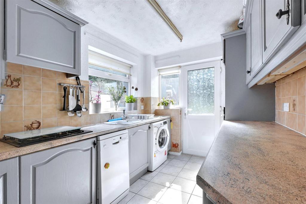 Kitchen  (3).jpeg