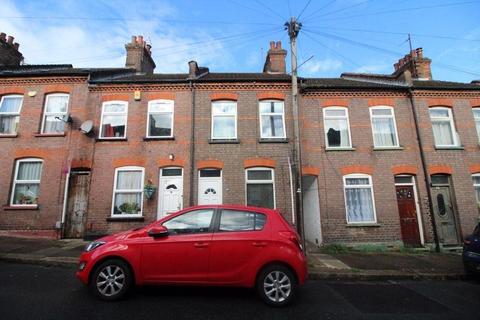 2 bedroom terraced house to rent, May Street, Luton, LU1