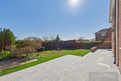 4 bedroom detached house for sale, Woodlands Close, Bridlington, YO16 6YU