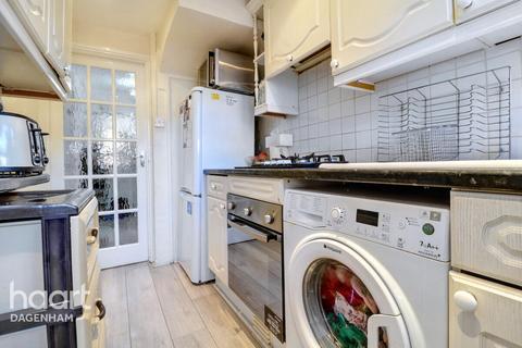 2 bedroom terraced house for sale, Barnmead Road, Dagenham