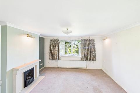 47 Alvescot Road, Carterton, OX18 3JN