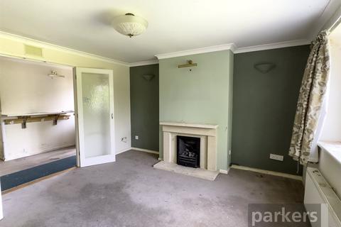 47 Alvescot Road, Carterton, OX18 3JN