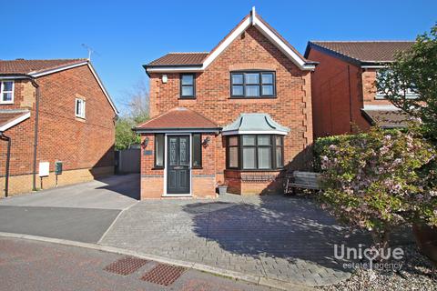 3 bedroom detached house for sale, Caernarfon Close, Thornton-Cleveleys