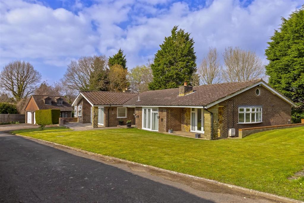 For Sale by Aspire Residential   London Road