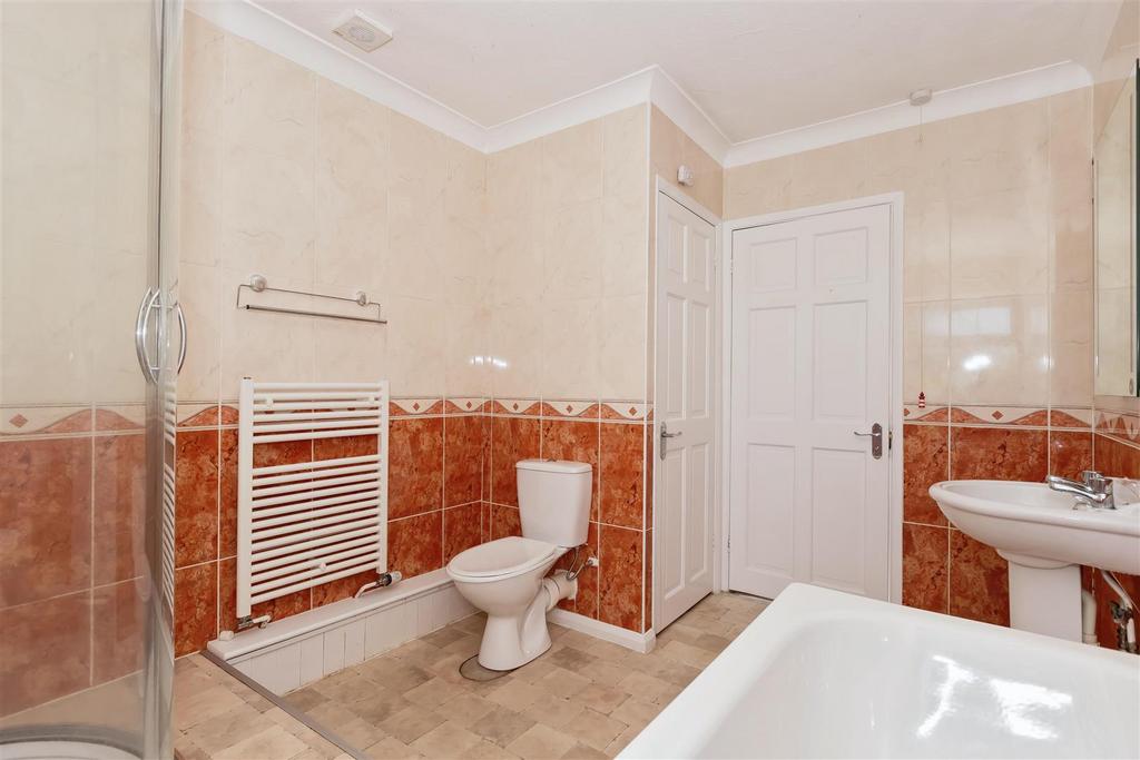For Sale by Aspire Residential   London Road