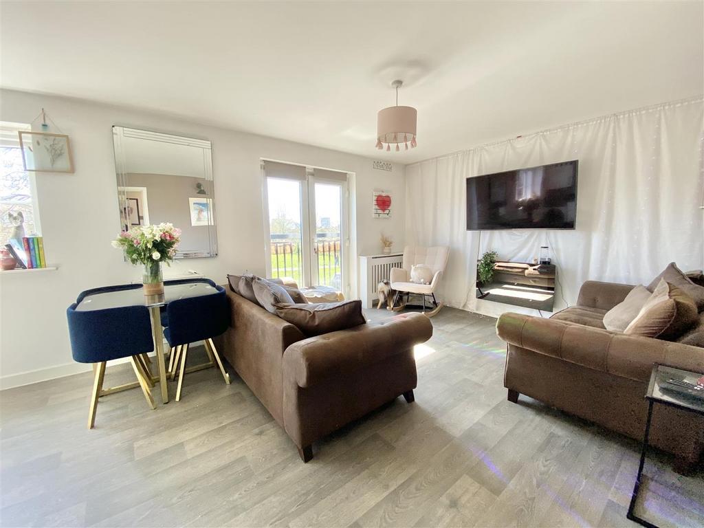 Kitchen / Living Room