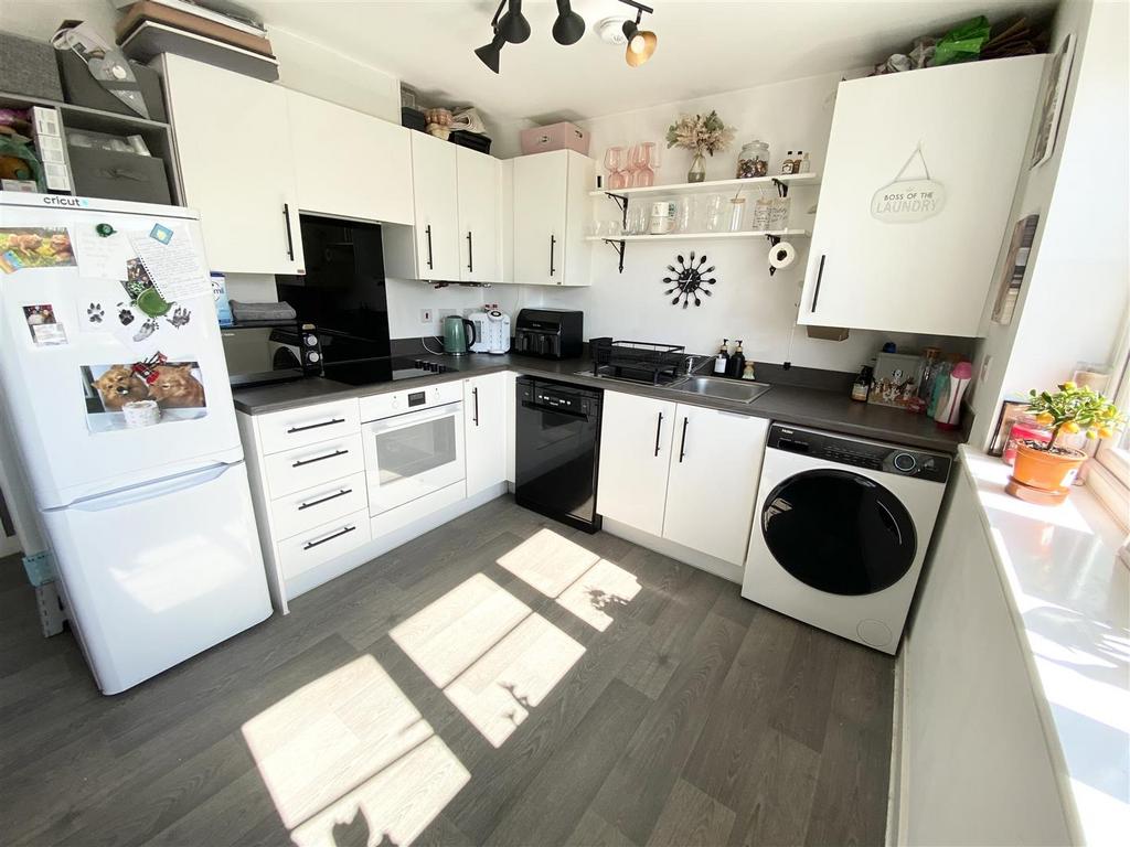 Kitchen / Living Room