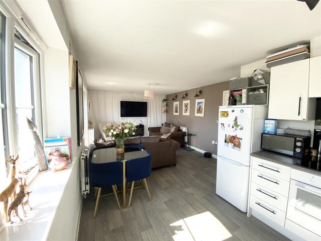 Kitchen / Living Room
