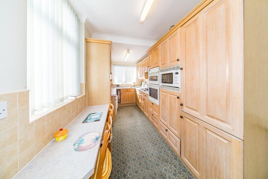 16 Old Lane kitchen.jpg