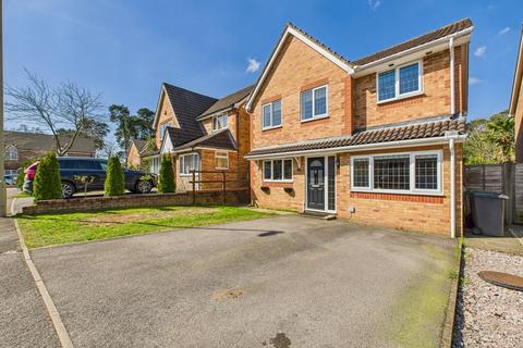 4 bedroom detached house for sale, Canada Way, Bordon, Hampshire, GU35
