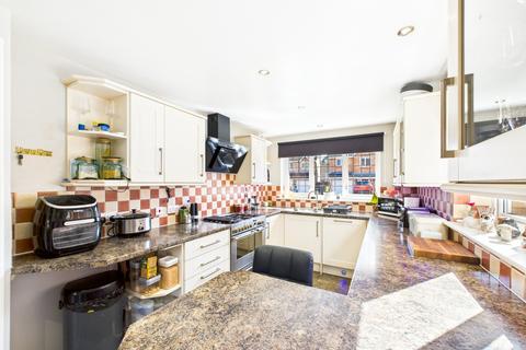 4 bedroom detached house for sale, Canada Way, Bordon, Hampshire, GU35