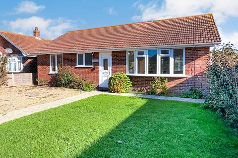 Esses Bracklesham Close, Bracklesham Bay, Chichester, PO20 8HT