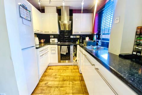 2 bedroom end of terrace house to rent, Pollards Green, Chelmsford