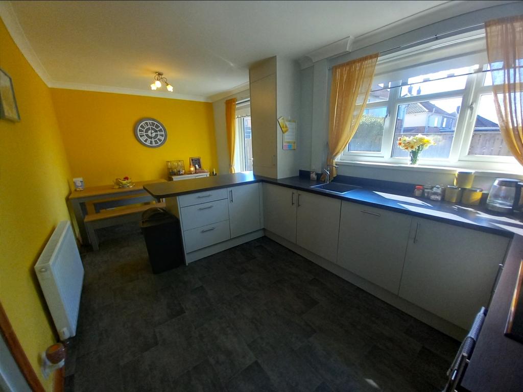 Dining kitchen