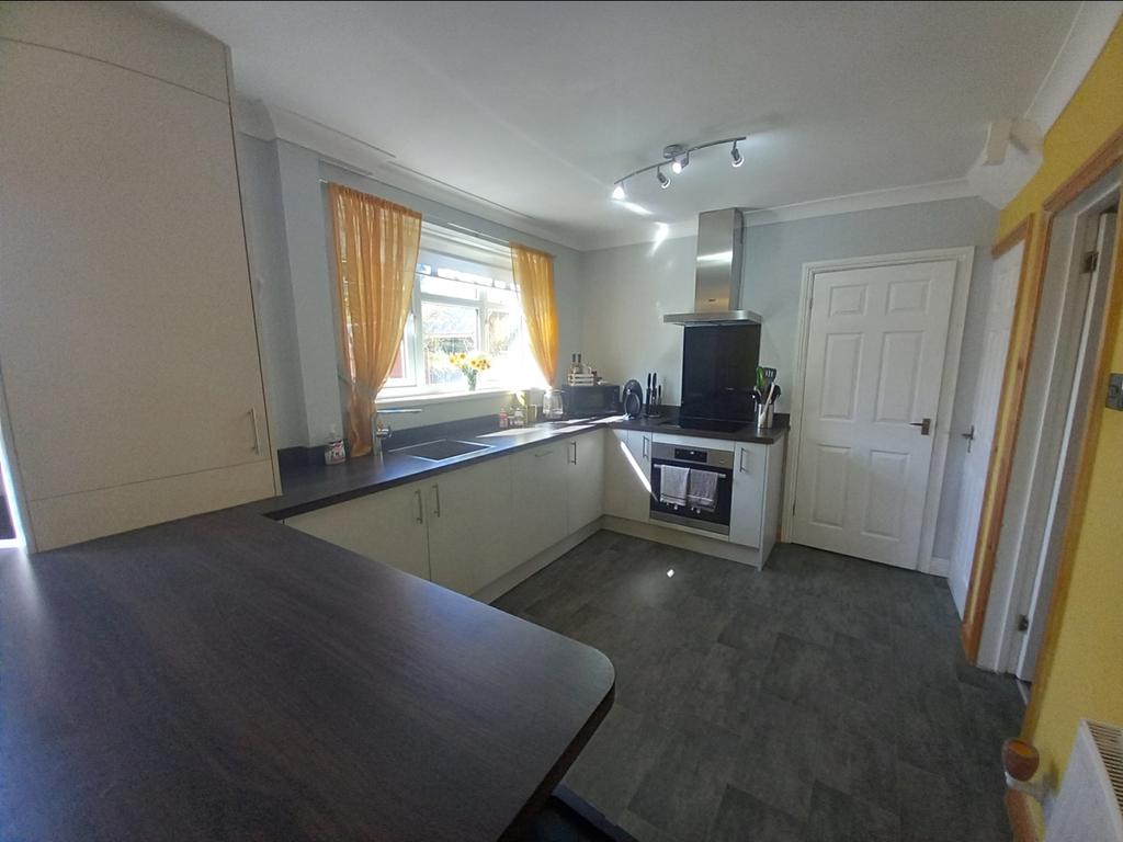 Dining kitchen