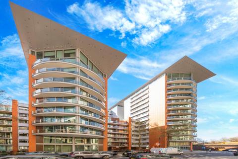 2 bedroom flat for sale, Marshall Building, 3 Hermitage Street, London