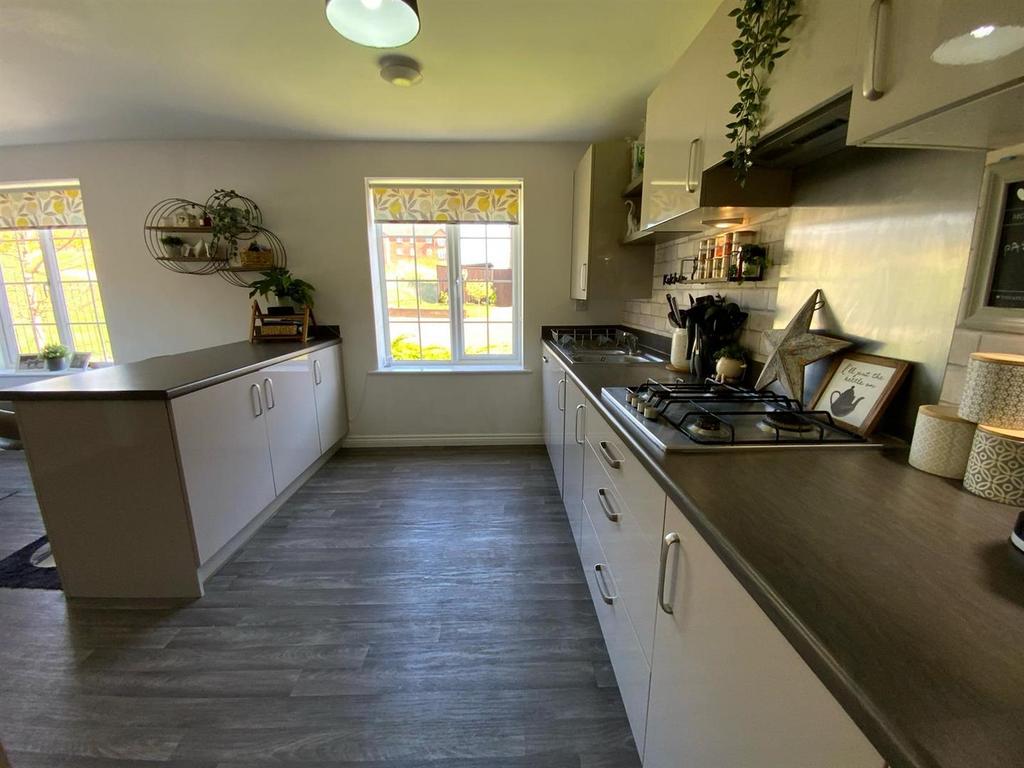 Kitchen/Dining Room